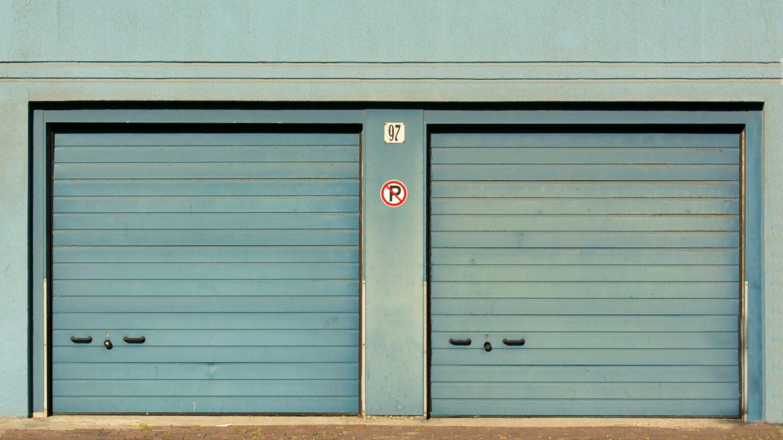 Does Humidity in Belmont Affect Garage Door Lifespan