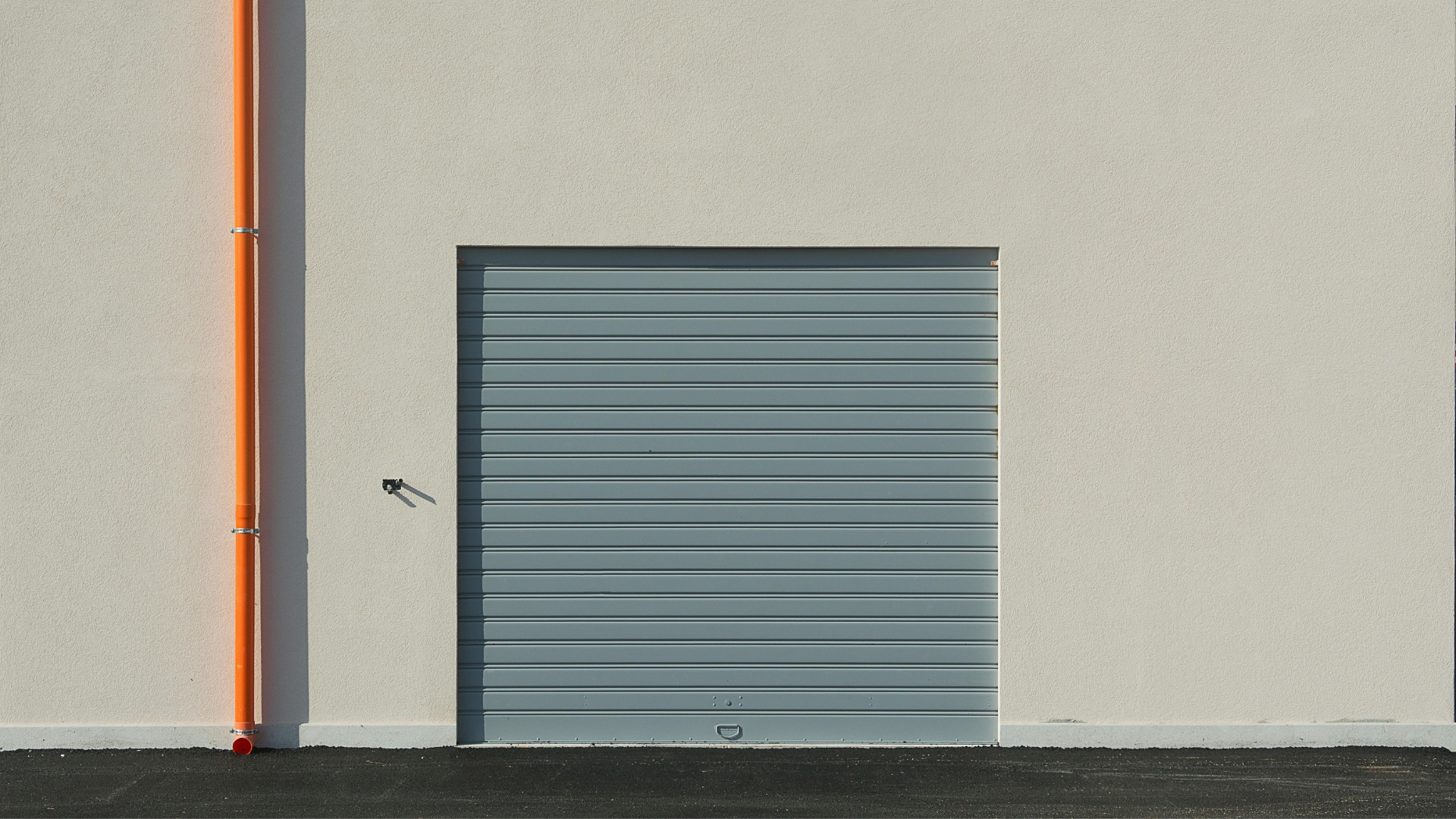 How Humidity Affects Metal Garage Doors